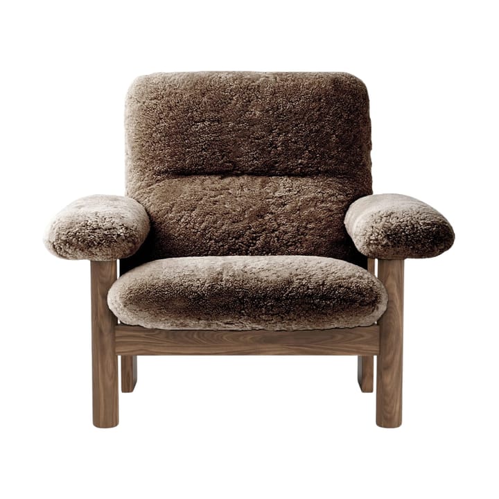 Brasilia nojatuoli, Walnut-Sahara sheepskin curly Audo Copenhagen