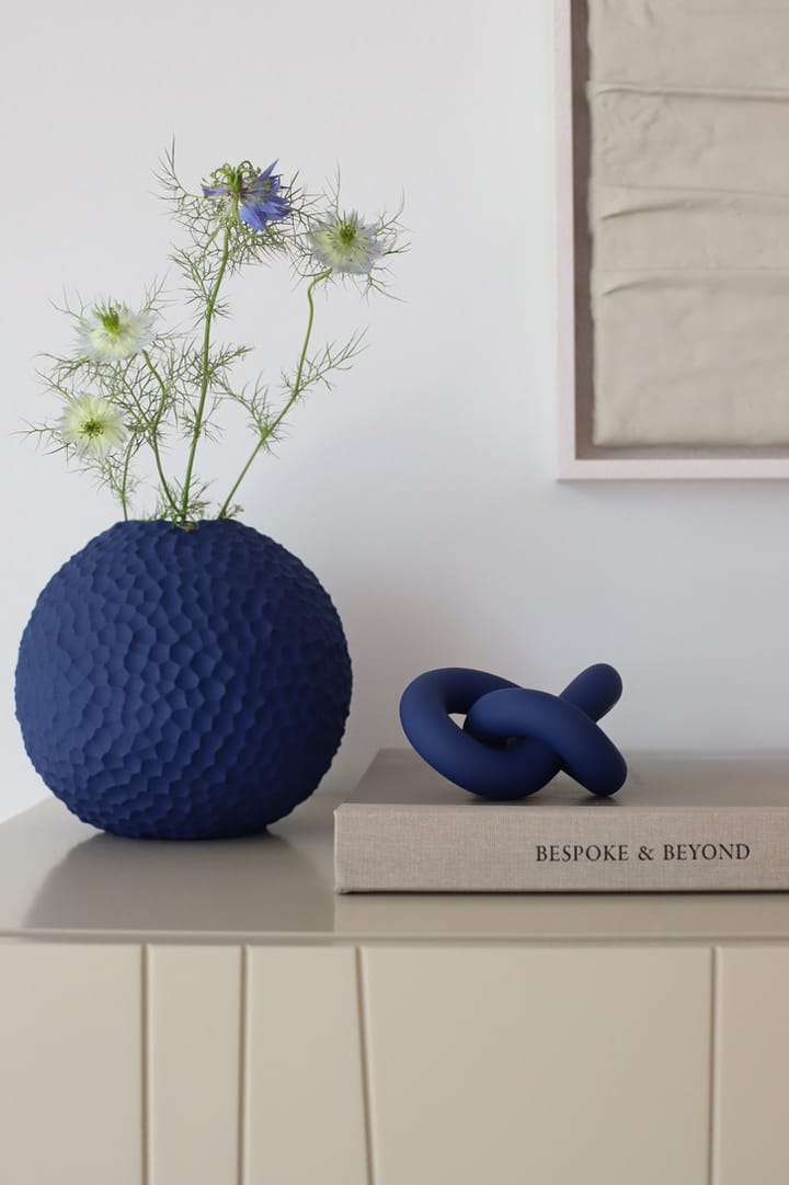 Knot Table small koriste - Cobalt Blue - Cooee Design