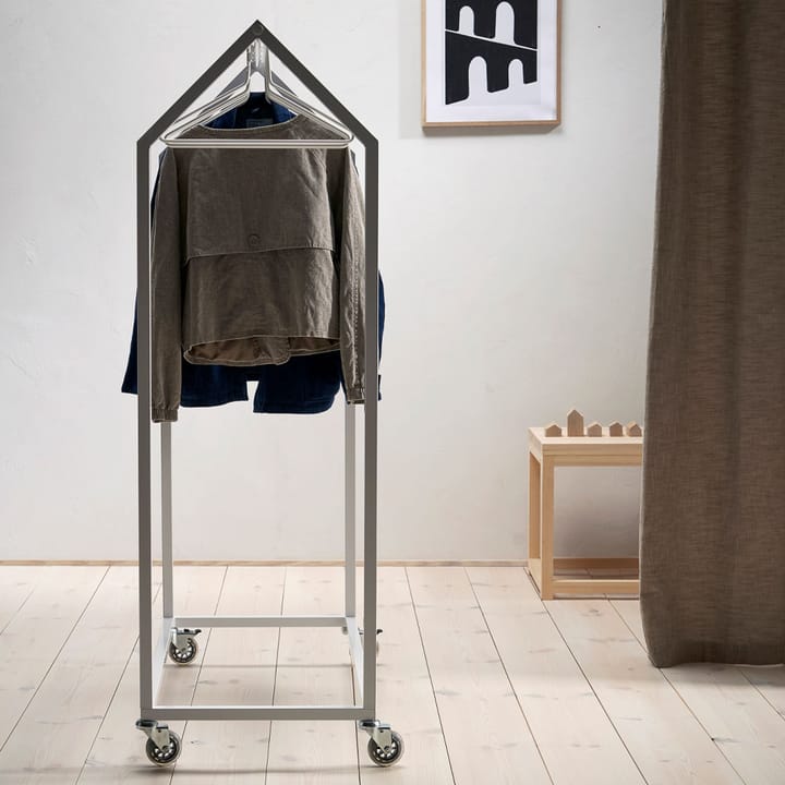 Clothing House -vaateteline, Musta Essem Design