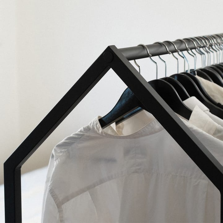 Clothing House -vaateteline, Musta Essem Design