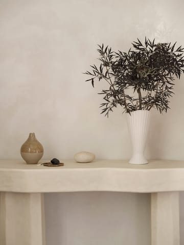 Fountain maljakko 23 cm - Off white - ferm LIVING