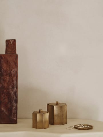 Otte koristetarjotin 9,5x9,5 cm - Brass finish - ferm LIVING