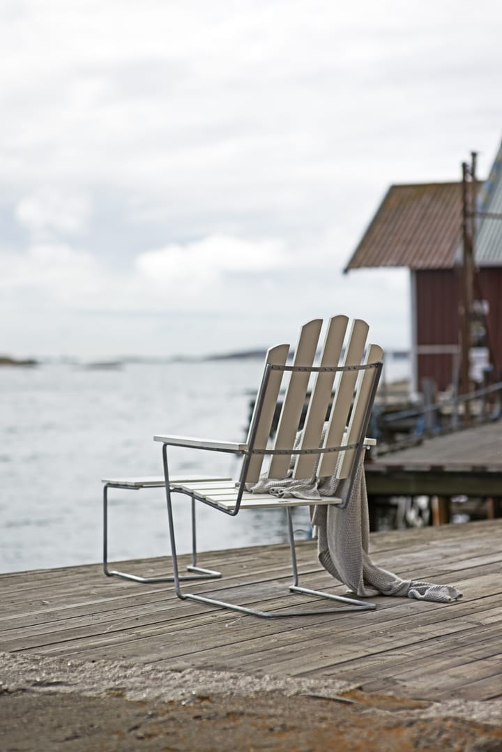 A3 aurinkotuoli, Valkoinen lakattu tammi-kuumasinkitty Grythyttan Stålmöbler