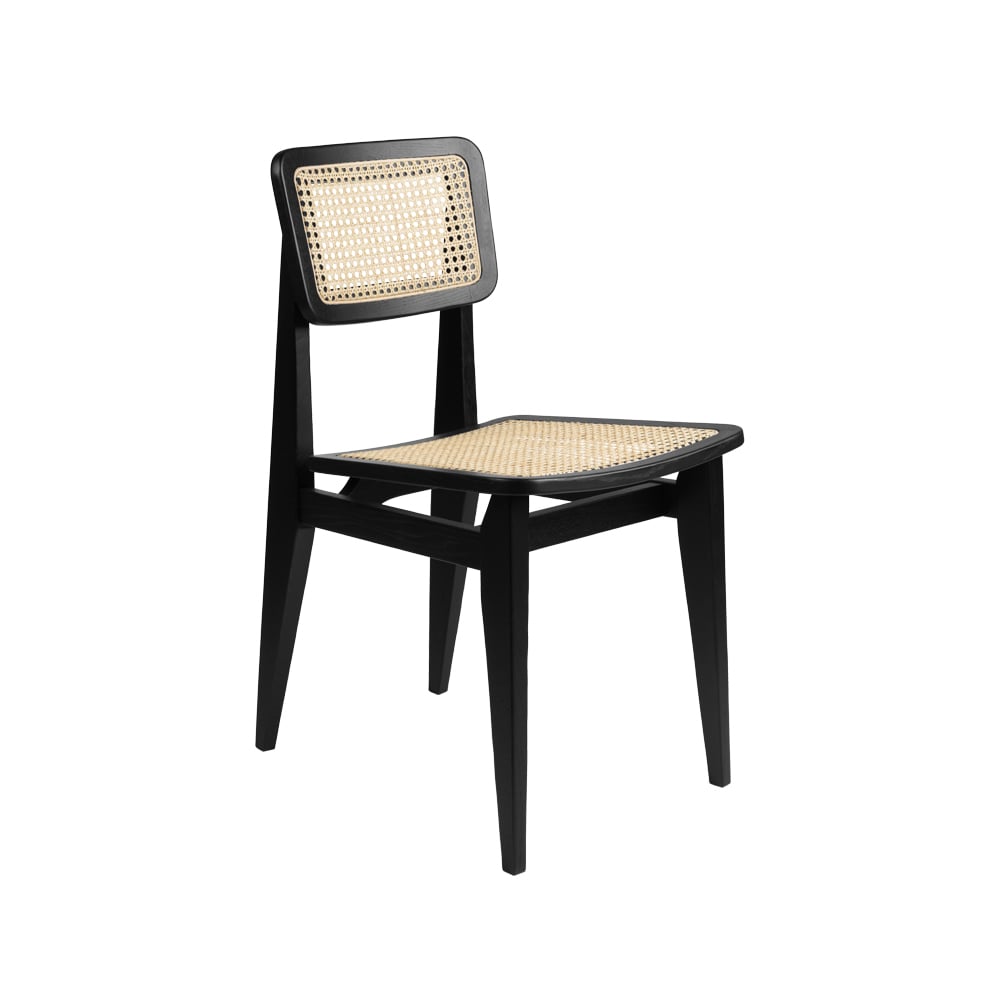 Gubi C-Chair tuoli Black stained oak rottinki