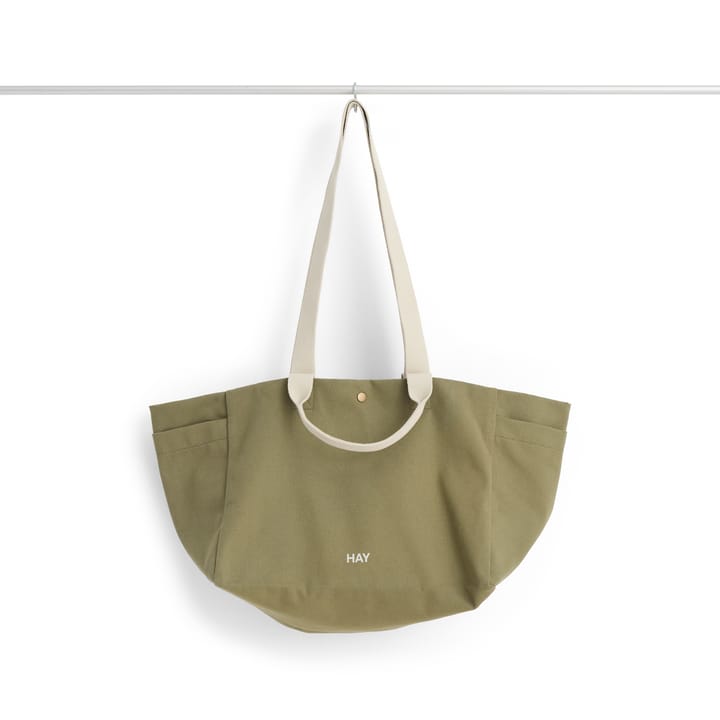 Weekend Bag No 2 laukku S 26x56 cm - Olive - HAY