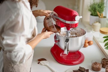 Artisan keittiökone nostovarrella 5,6 L - Empire red - KitchenAid