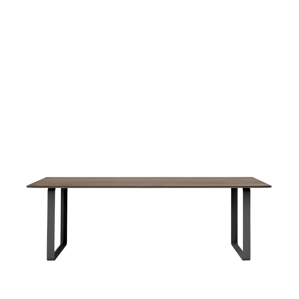 Muuto 70/70 ruokapöytä 225 x 90 cm Solid smoked oak-Black