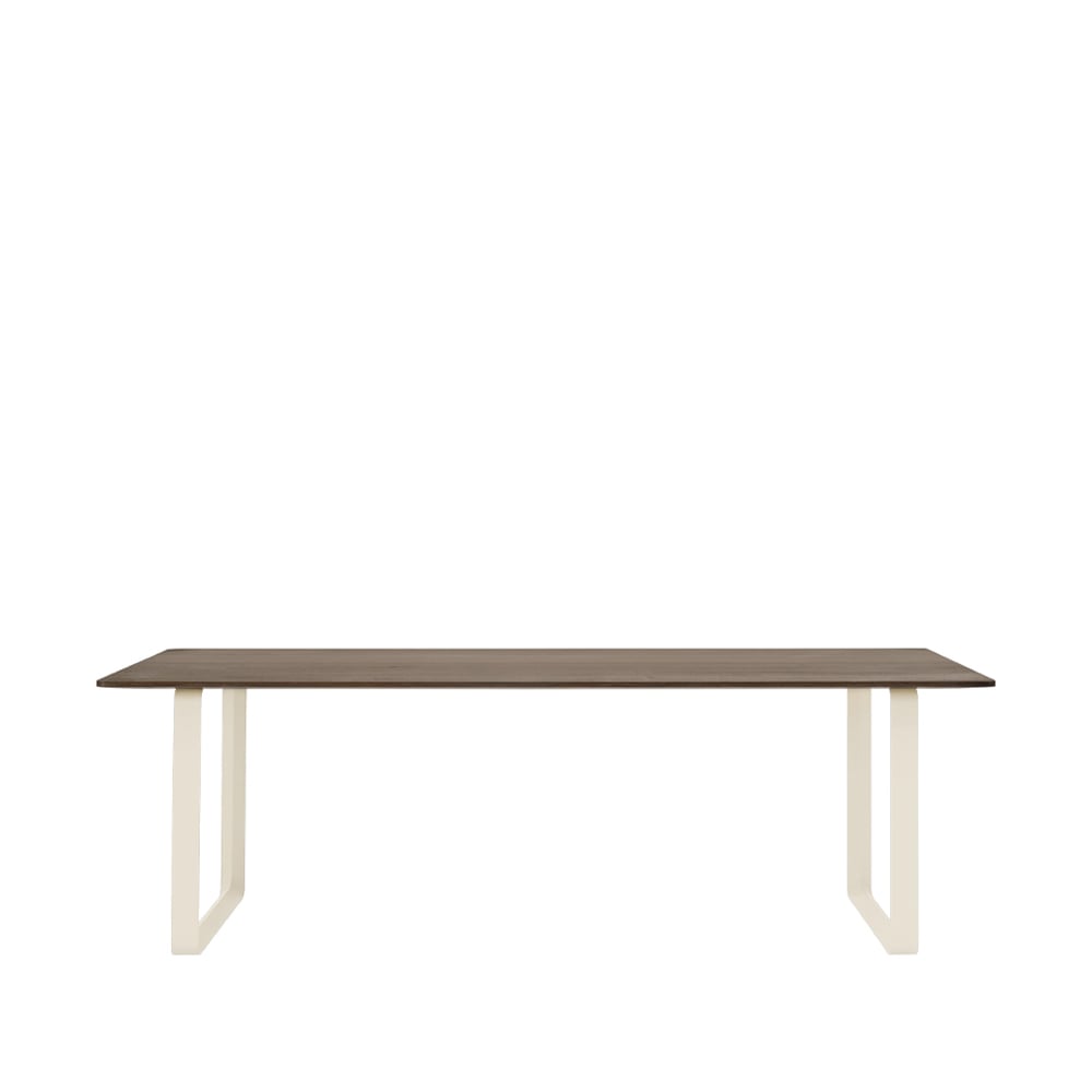 Muuto 70/70 ruokapöytä 225 x 90 cm Solid smoked oak-Sand