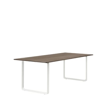 70/70 ruokapöytä 225 x 90 cm - Solid smoked oak-White - Muuto