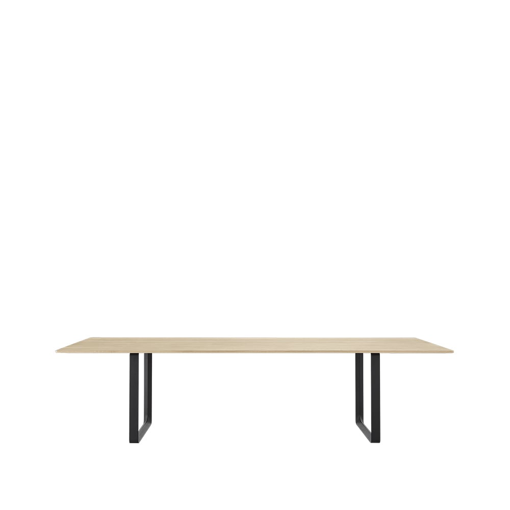 Muuto 70/70 ruokapöytä 295 x 108 cm Solid oak-Black