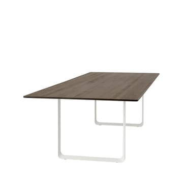 70/70 ruokapöytä 295 x 108 cm - Solid smoked oak-White - Muuto