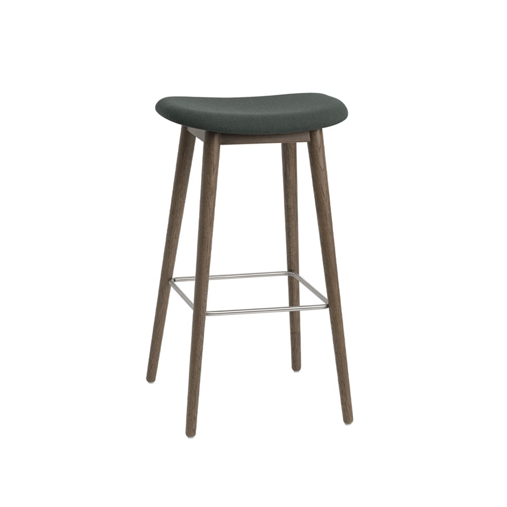 Muuto Fiber bar stool 75 cm Kangas twill weave 990 dark green ruskeaksi petsatut tammijalat