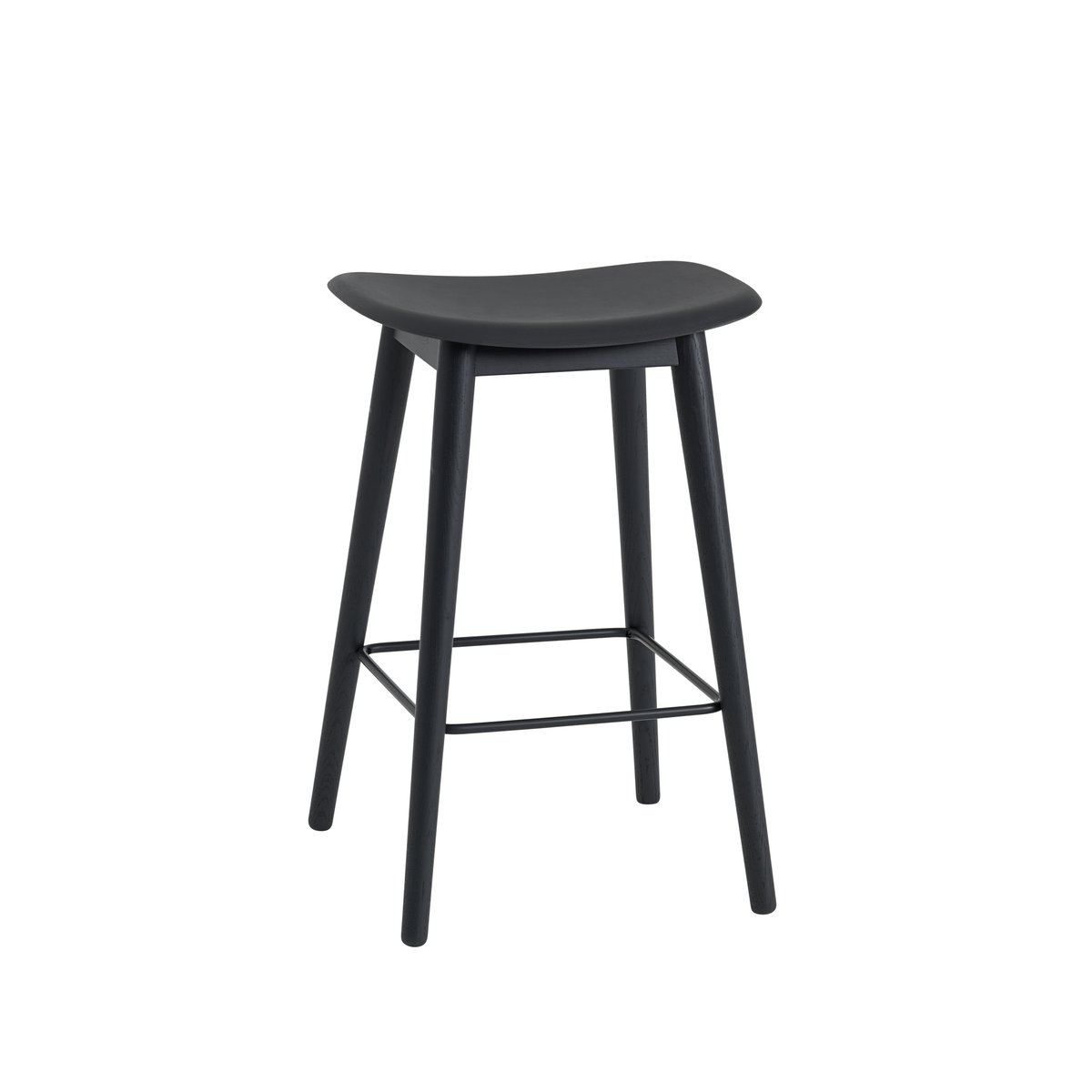 Muuto Fiber counter stool 65 cm Black mustat jalat