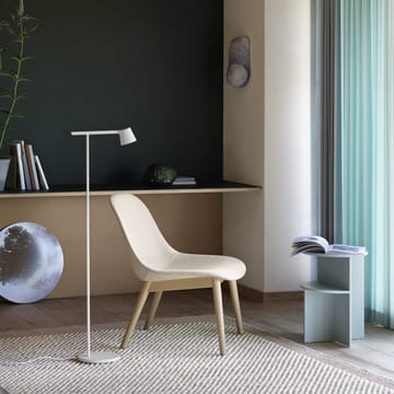 Fiber loungetuoli wood base - Dusty green, dusty green jalat - Muuto