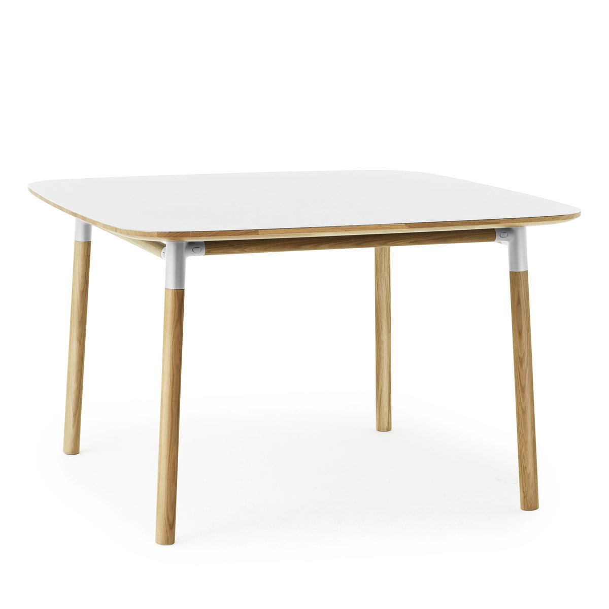 Normann Copenhagen Form pöytä 120×120 cm valkoinen