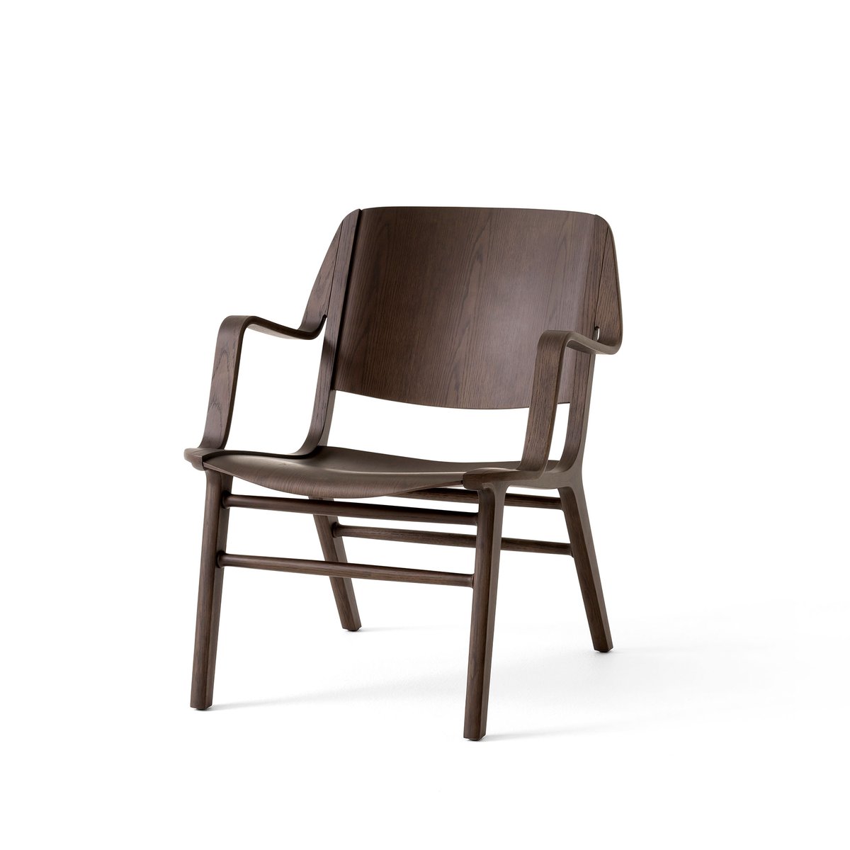 &Tradition AX HM11 Lounge Chair käsinojilla Dark stained oak