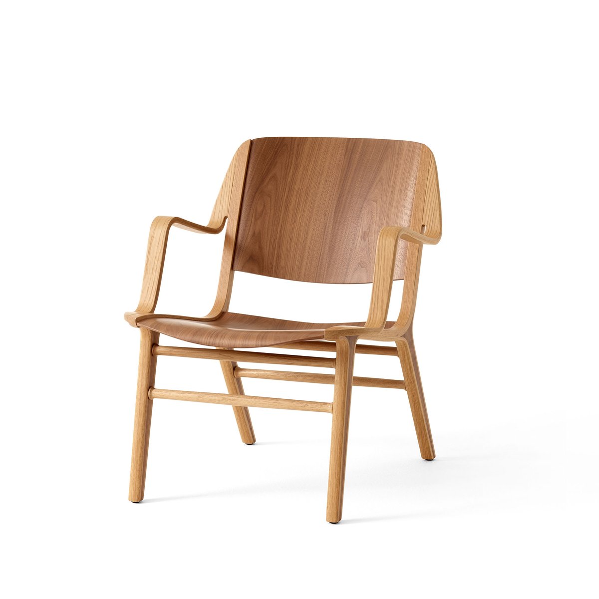 &Tradition AX HM11 Lounge Chair käsinojilla Walnut-oak