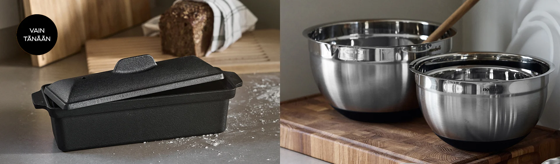 Musta valurautainen leipävuoka ja kaksi ruostumattomasta teräksestä valmistettua sekoituskulhoa.